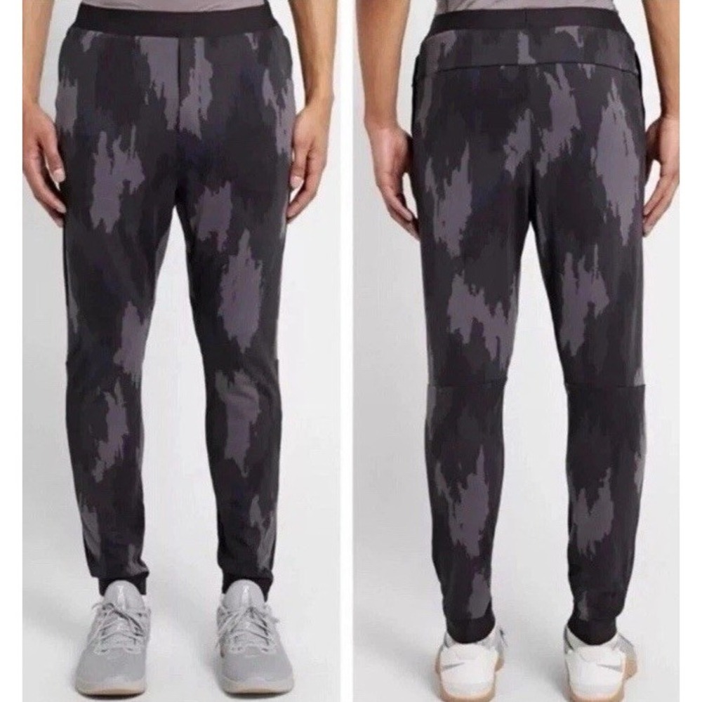 lululemon athletica Men's Dark Gray Camo Joggers